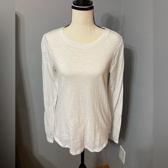 Old Navy Tops - Old Navy EveryWear White Long—Sleeve Shirt
